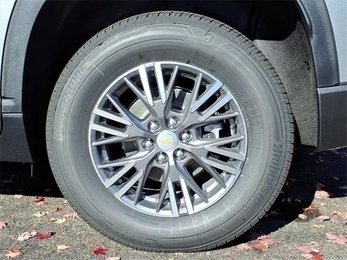 New 2026 Chevrolet Traverse LT w/ Driver Confidence Package image 6