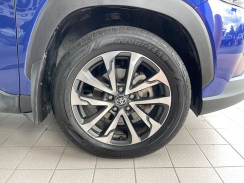 Certified 2023 Toyota Corolla Cross XLE image 16