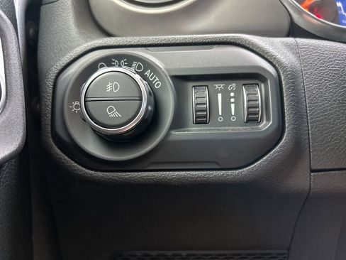 Used 2020 Jeep Gladiator Sport w/ Quick Order Package 24S image 28