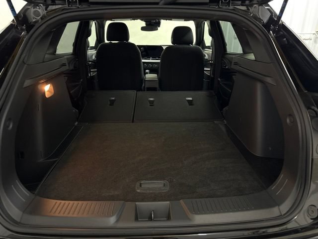Used 2024 Chevrolet Trax RS FWD image 12