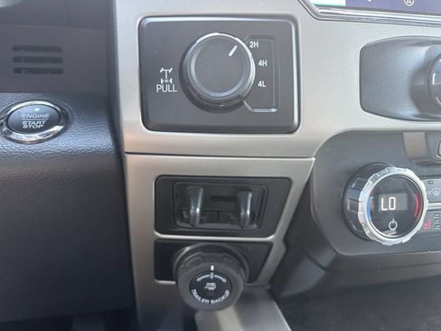 Used 2022 Ford F250 Lariat w/ Tremor Off-Road Package AWD/4WD image 27