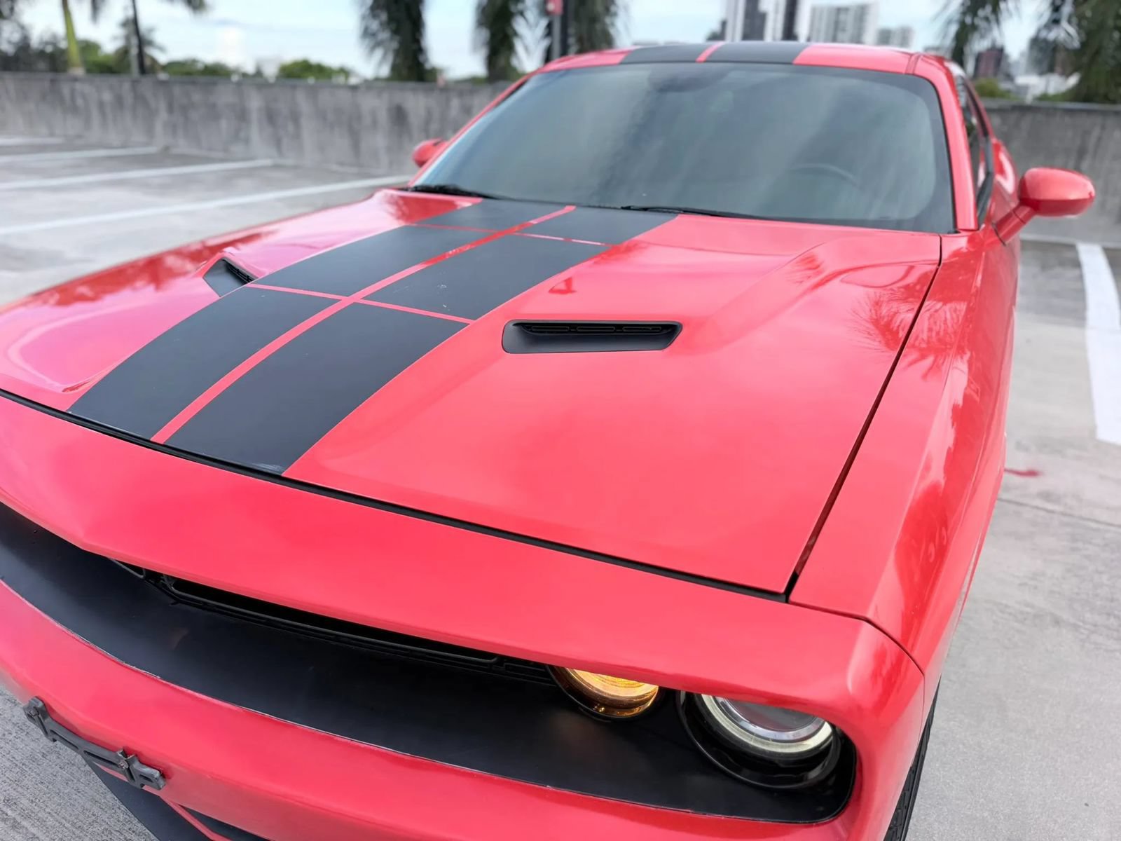 Used 2018 Dodge Challenger R/T w/ Driver Convenience Group RWD image 17