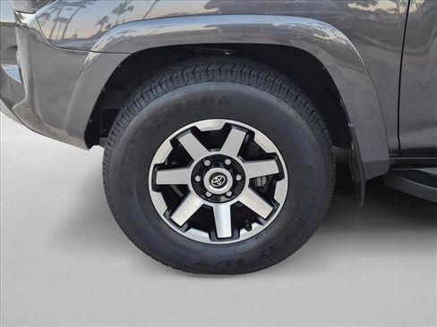 Certified 2023 Toyota 4Runner TRD Off-Road Premium w/ Moonroof Package AWD/4WD image 9