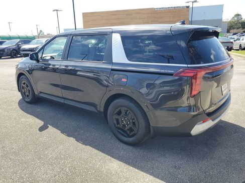 New 2026 Kia Carnival FWD image 3