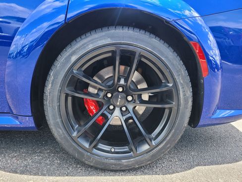 Used 2022 Dodge Charger SRT Hellcat w/ Harman/Kardon Audio Group RWD image 8