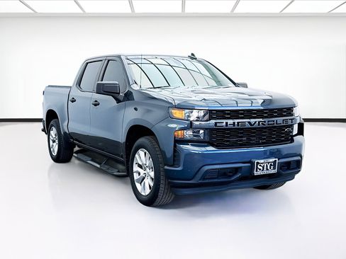 Used 2022 Chevrolet Silverado 1500 Custom image 3