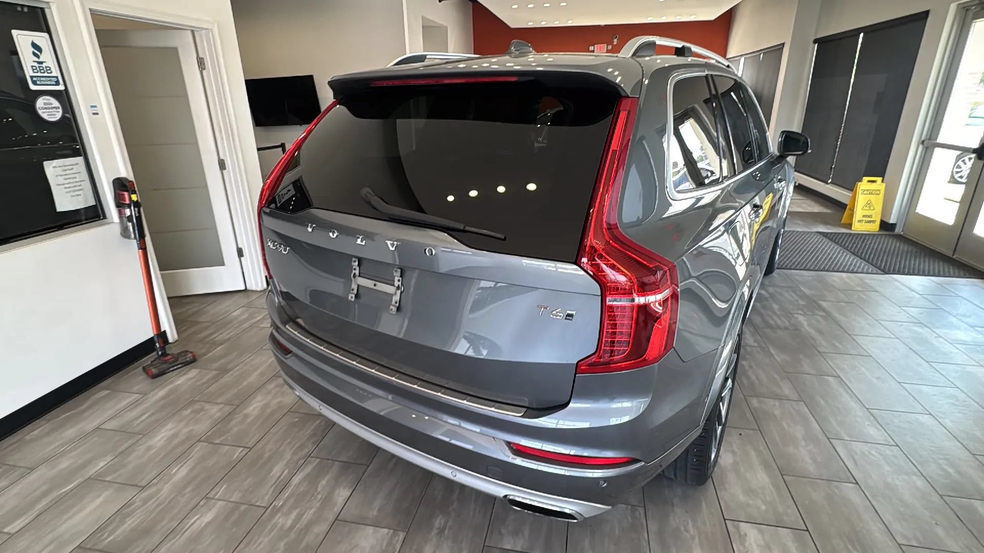 Used 2017 Volvo XC90 T6 Momentum w/ Vision Package AWD/4WD image 22