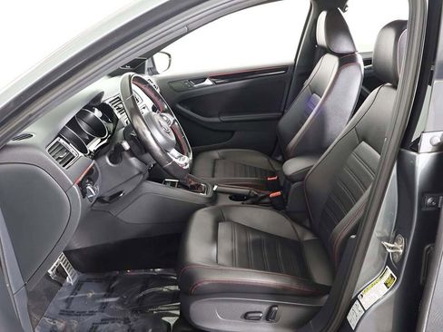 Used 2017 Volkswagen Jetta GLI image 32