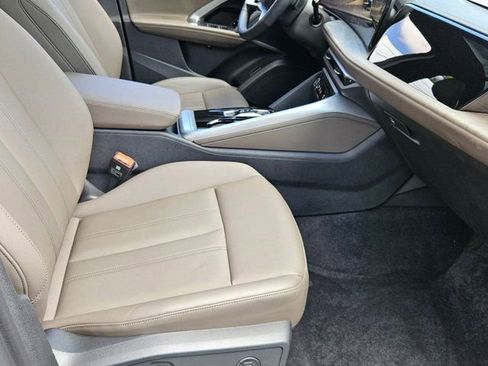 Used 2025 Audi Q5 Premium w/ Convenience Package AWD/4WD image 21