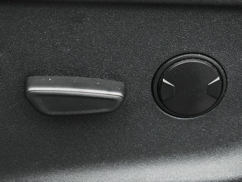 Used 2024 Ford F150 XLT w/ FX4 Off-Road Package image 8