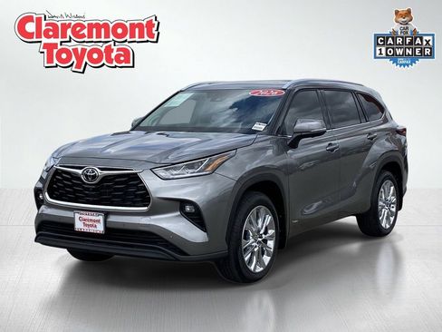 Certified 2026 Toyota Highlander Limited AWD/4WD image 1