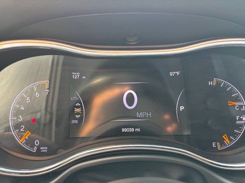 Used 2020 Jeep Grand Cherokee Altitude AWD/4WD image 19