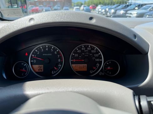 Used 2016 Nissan Frontier SL AWD/4WD image 15