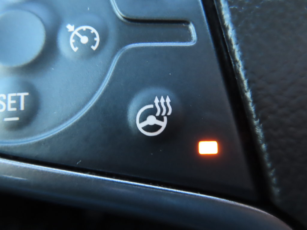 Used 2020 Chevrolet Suburban LT AWD/4WD image 14