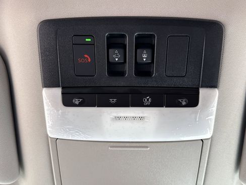 New 2026 Nissan Pathfinder SV w/ SV Premium Package FWD image 10