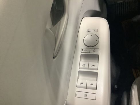 Used 2024 Hyundai Kona SEL image 15