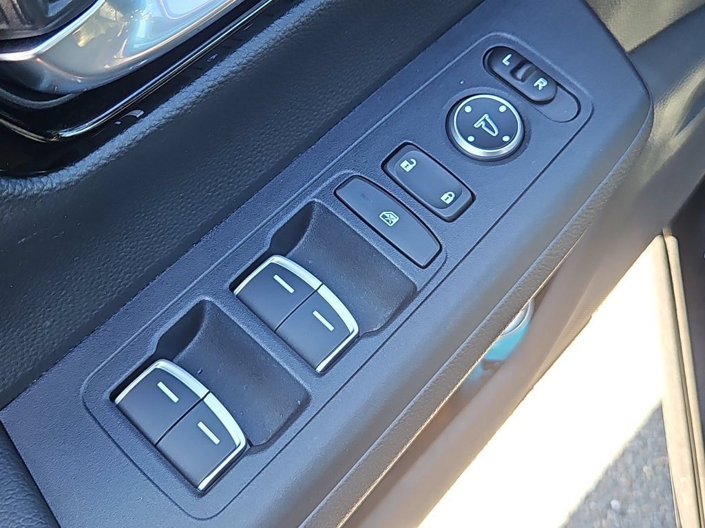 Used 2026 Honda CR-V EX-L image 27