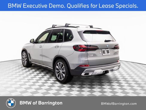 Certified 2025 BMW X5 xDrive40i w/ Parking Assistance Package image 3