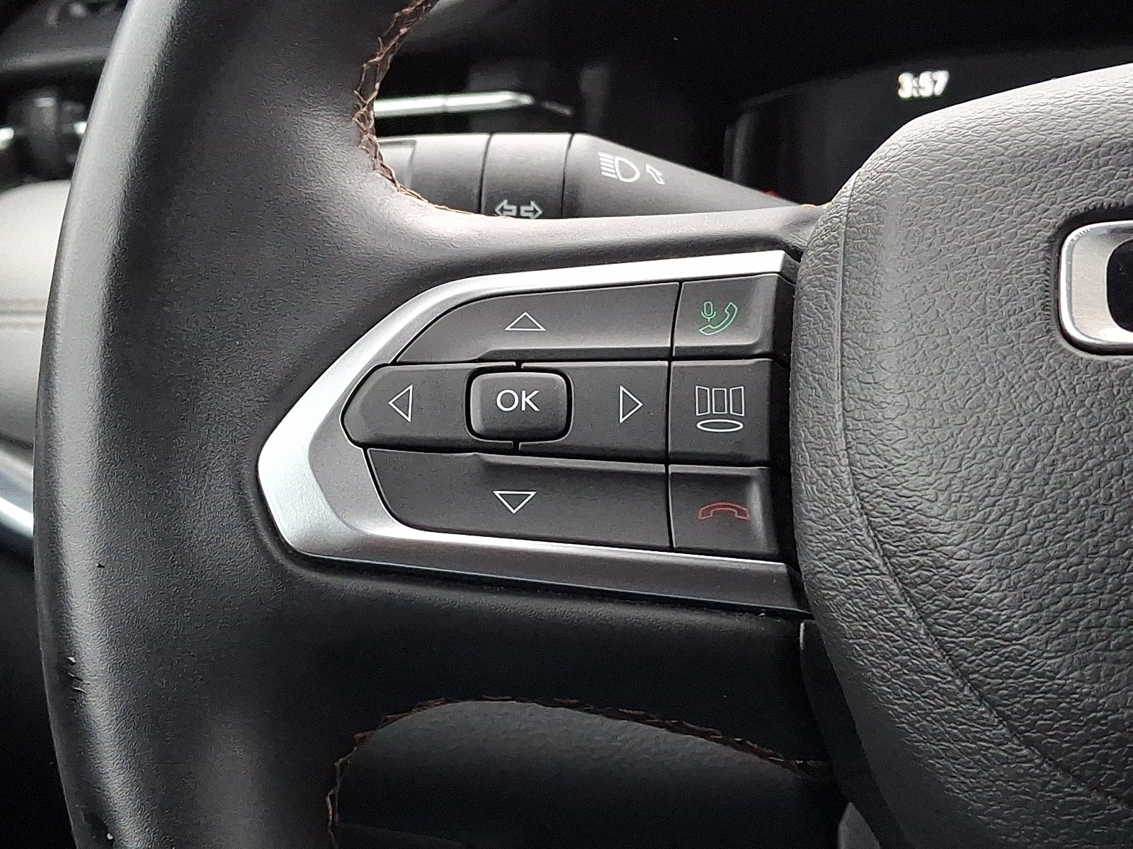 Used 2022 Jeep Compass Limited w/ Elite Group AWD/4WD image 22