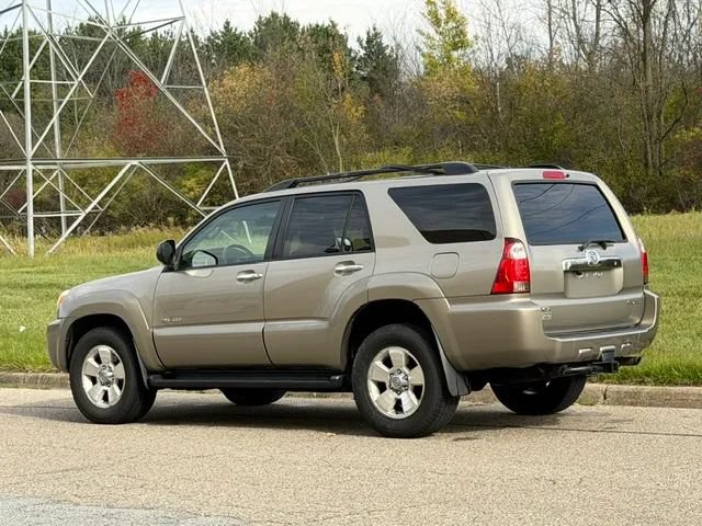 Used 2006 Toyota 4Runner SR5 AWD/4WD image 11