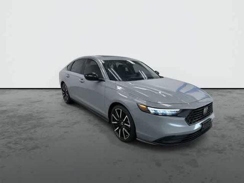 Used 2023 Honda Accord Sport image 6