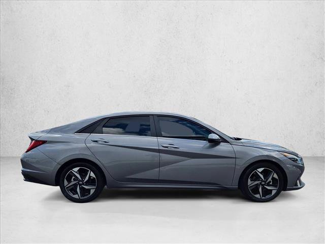 Used 2023 Hyundai Elantra Limited FWD image 4