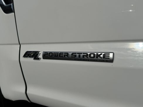 Used 2022 Ford F350 XLT w/ Black Appearance Package AWD/4WD image 20
