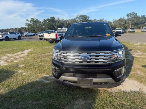 Used 2018 Ford Expedition Max Limited AWD/4WD image 8