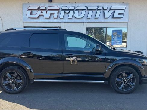 Used 2019 Dodge Journey Crossroad image 2