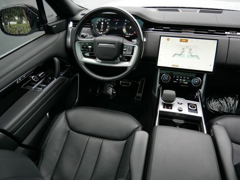 Used 2023 Land Rover Range Rover SE AWD/4WD image 9