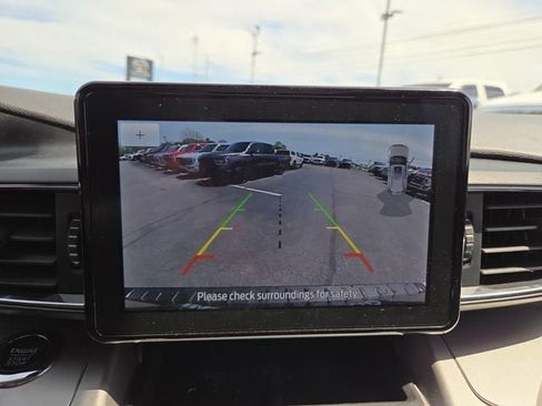 Used 2022 Ford Explorer XLT AWD/4WD image 21