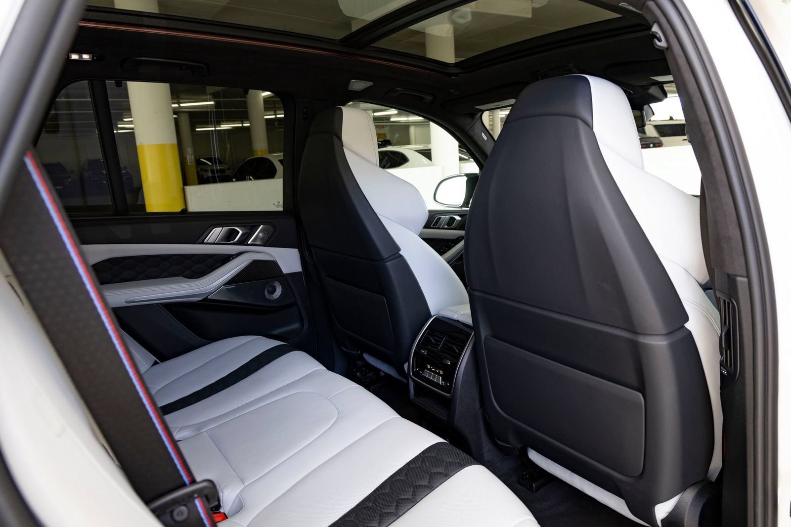 Used 2021 BMW X5 M w/ Competition Package AWD/4WD image 29
