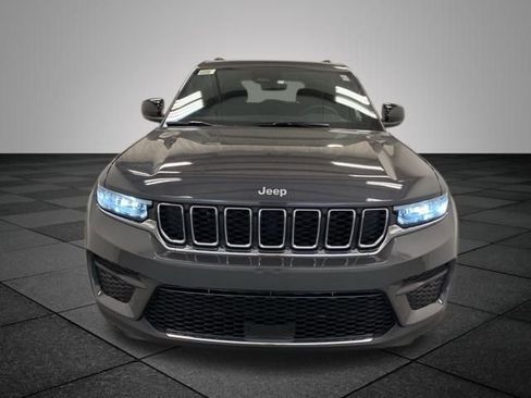 Used 2025 Jeep Grand Cherokee Laredo X w/ Luxury Tech Group I image 2