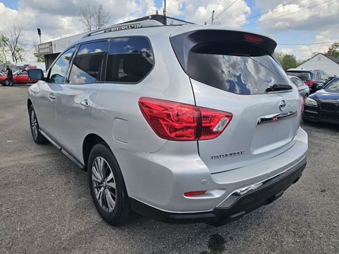 Used 2020 Nissan Pathfinder SV AWD/4WD image 12