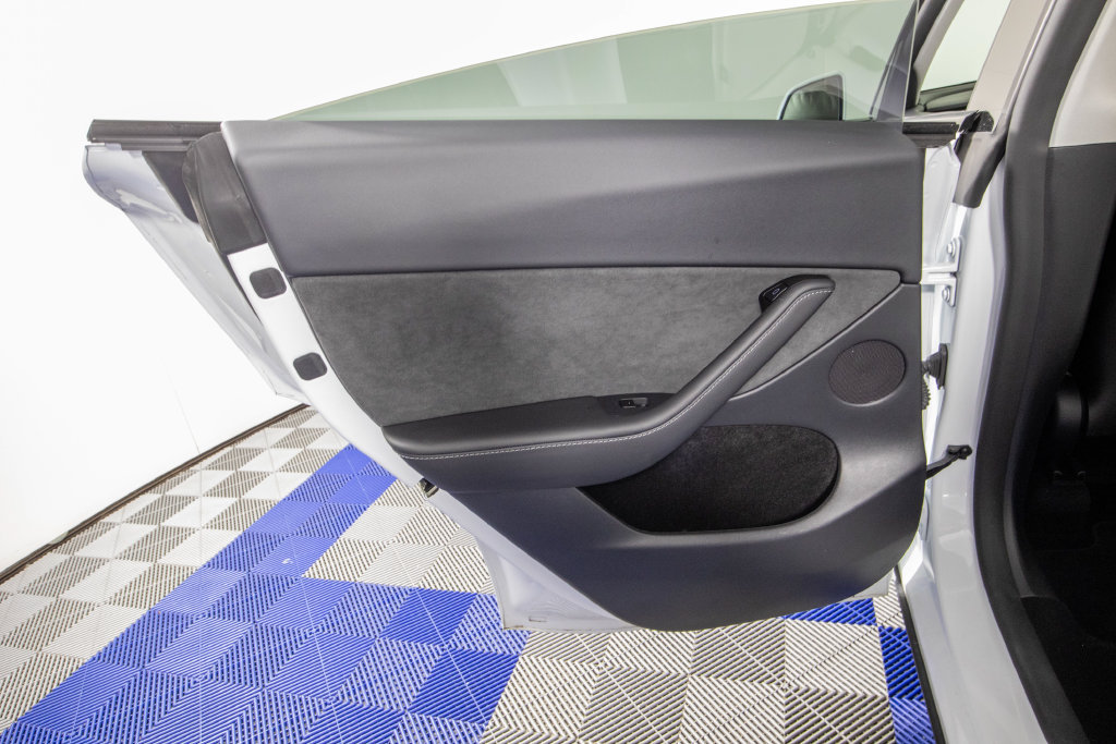 Used 2025 Tesla Model Y Performance AWD/4WD image 15