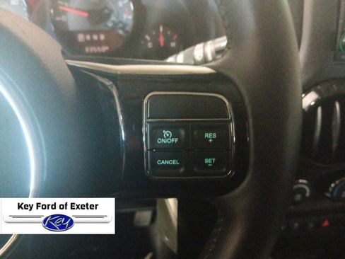 Used 2017 Jeep Wrangler Sahara AWD/4WD image 29