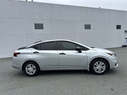 Used 2021 Nissan Versa S image 6