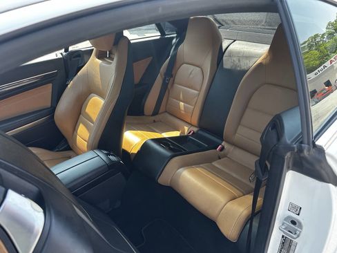 Used 2016 Mercedes-Benz E 400 4MATIC Coupe image 13