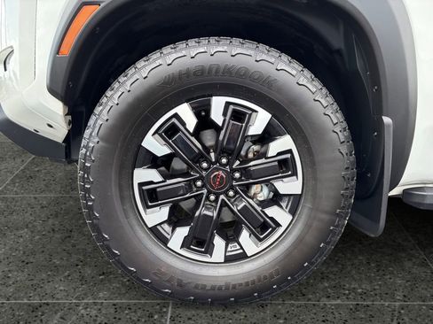 Used 2023 Nissan Frontier PRO-4X w/ Technology Package AWD/4WD image 5