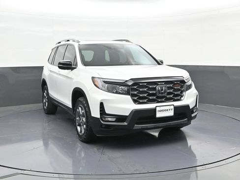 Certified 2024 Honda Passport TrailSport image 22