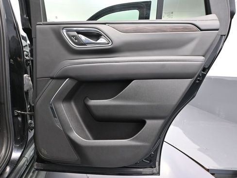 Used 2021 Chevrolet Tahoe 4WD w/ Remote Keyless Entry Package image 36