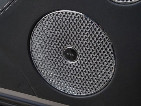 Certified 2024 Bentley Bentayga Extended Wheelbase image 36