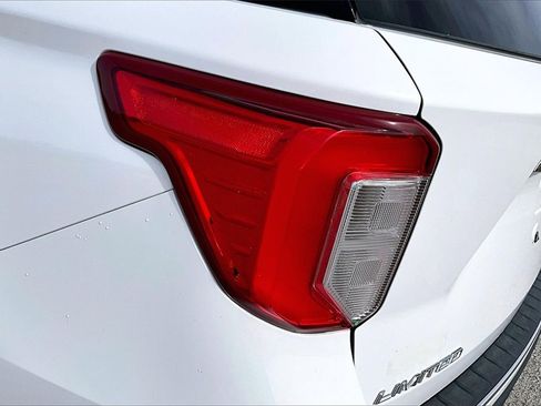 Used 2023 Ford Explorer Limited image 28