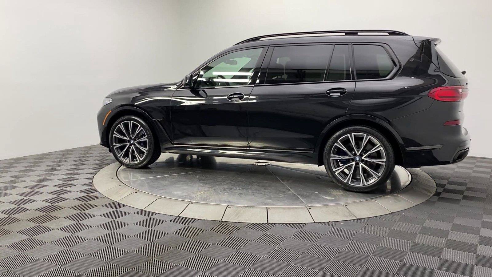 Used 2021 BMW X7 M50i AWD/4WD image 5