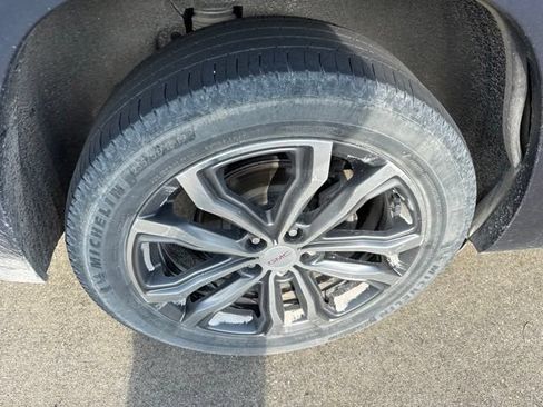 Used 2019 GMC Terrain Denali w/ Advanced Safety Package FWD image 10