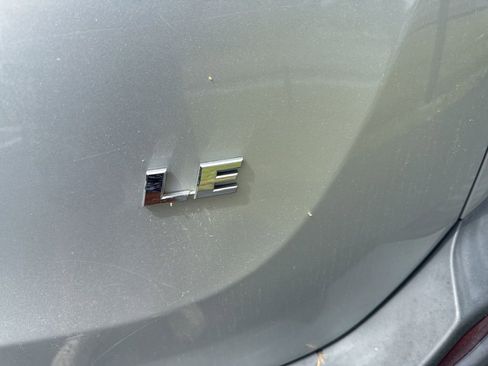 Used 2015 Toyota RAV4 LE image 12