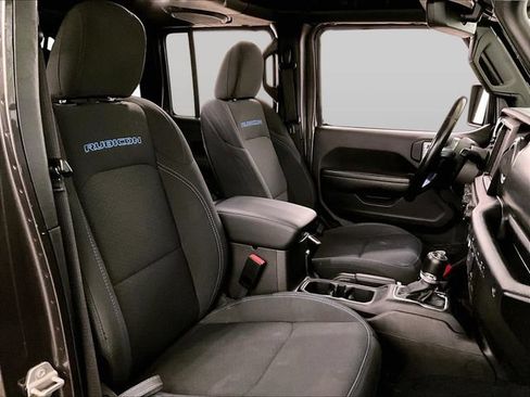 Used 2022 Jeep Wrangler Unlimited Rubicon 4xe w/ Safety Group AWD/4WD image 7