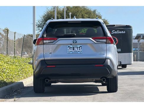 Certified 2023 Toyota RAV4 LE AWD/4WD image 5