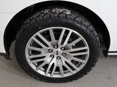 Used 2022 Ford Expedition Limited image 10