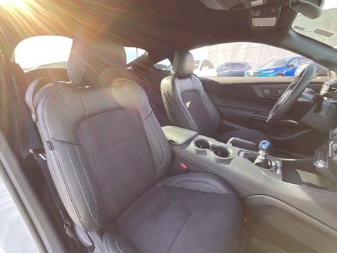 Used 2025 Ford Mustang Dark Horse image 19